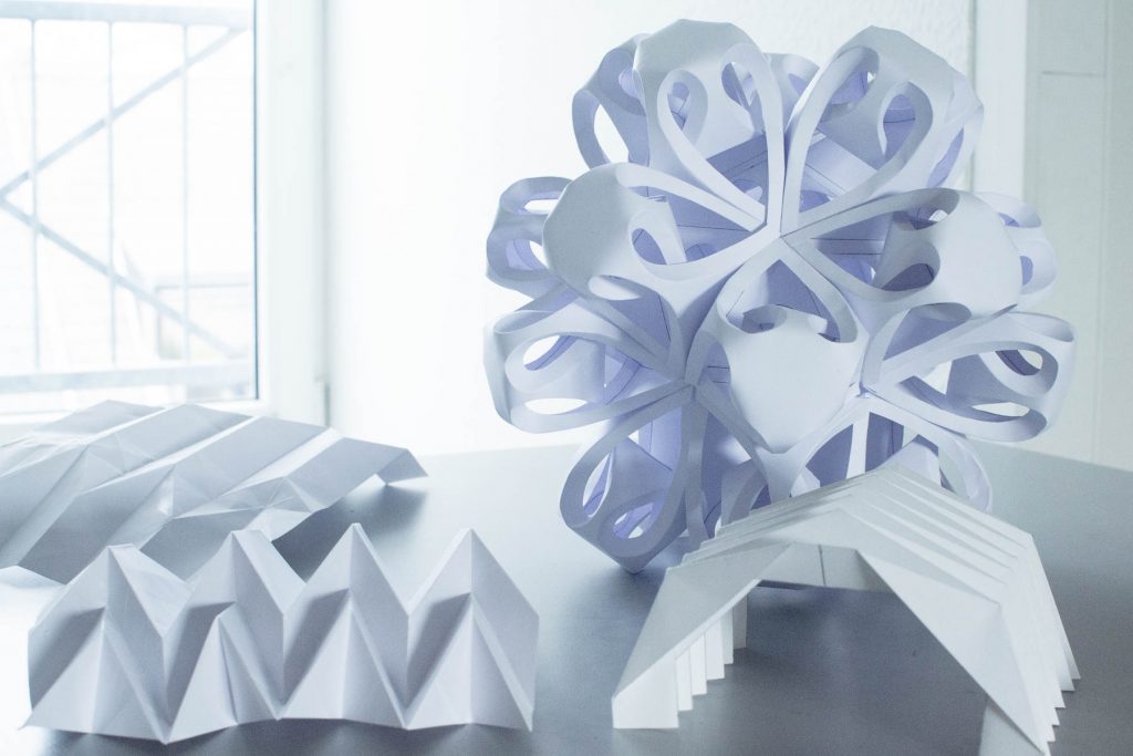 DesignBasics_FormThroughFolding_PaperSculpture_JacquelineHen
